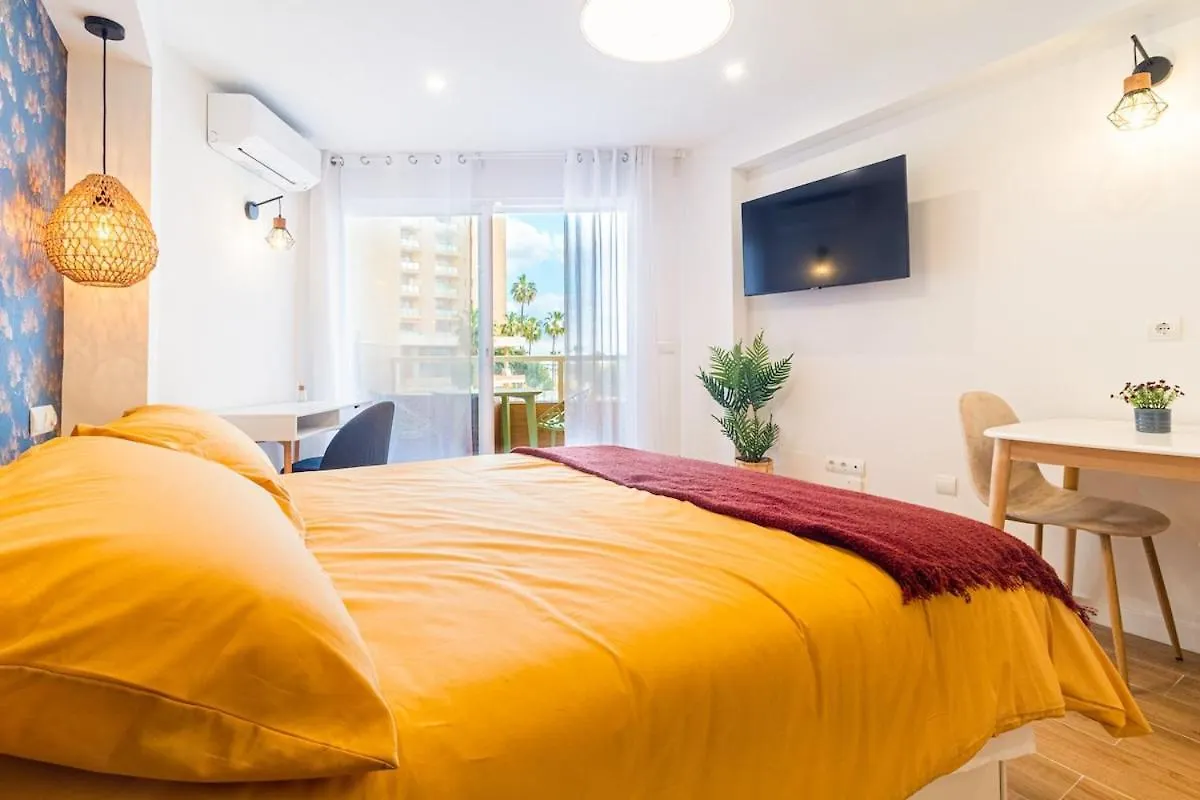 1St Line Beachfront With Direct Access To Beach Benalmádena